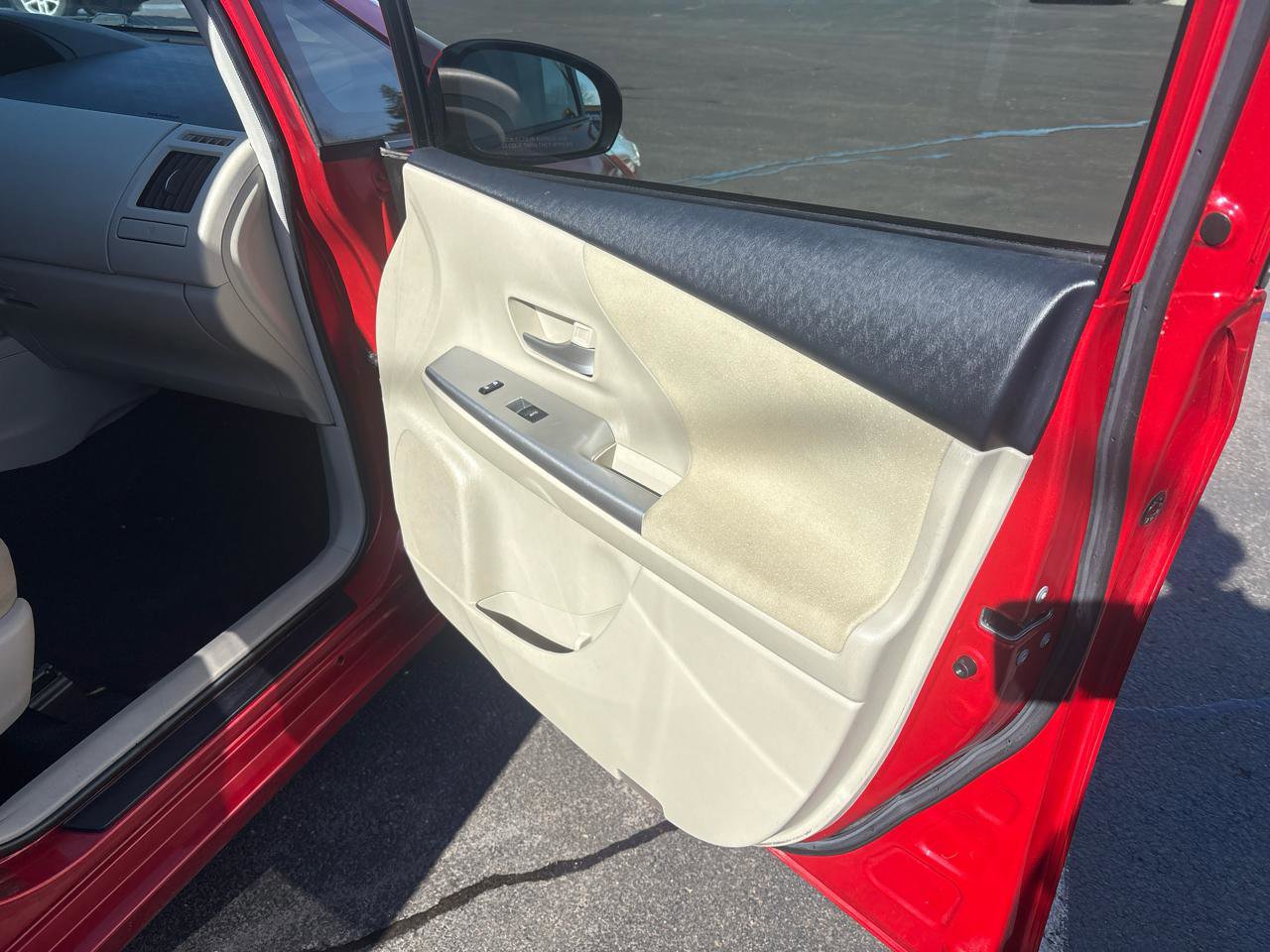 Used 2013 Toyota Prius V Three image 29