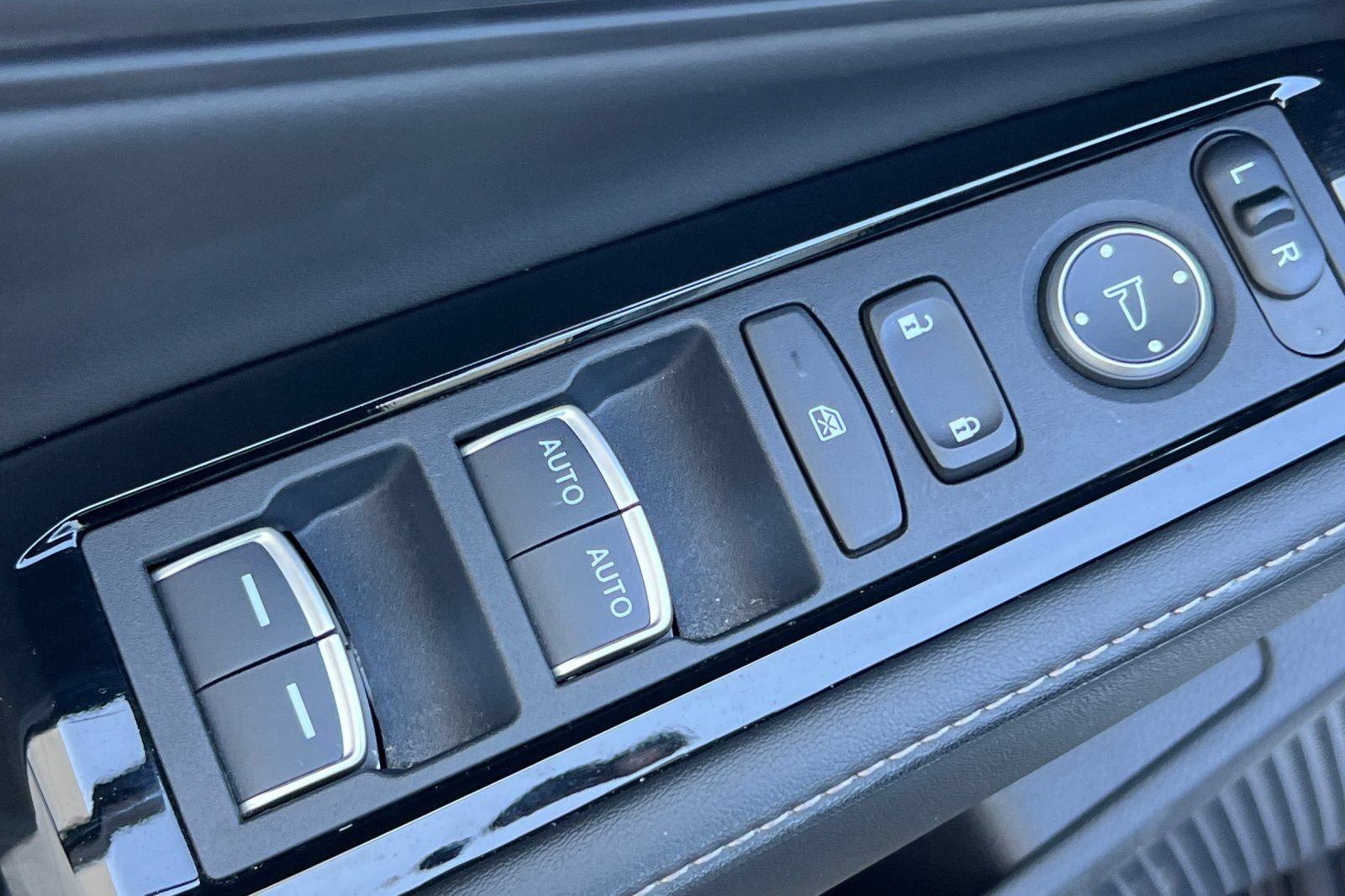 Used 2025 Honda Accord Touring image 12