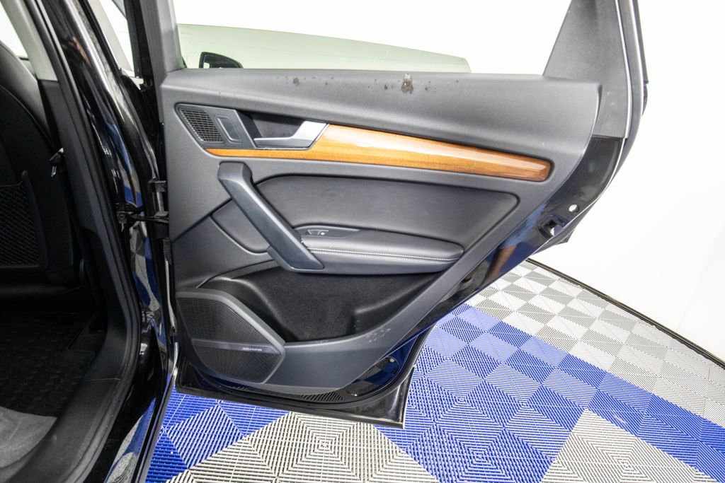 Used 2023 Audi Q5 2.0T Premium Plus w/ Premium Plus Package image 16