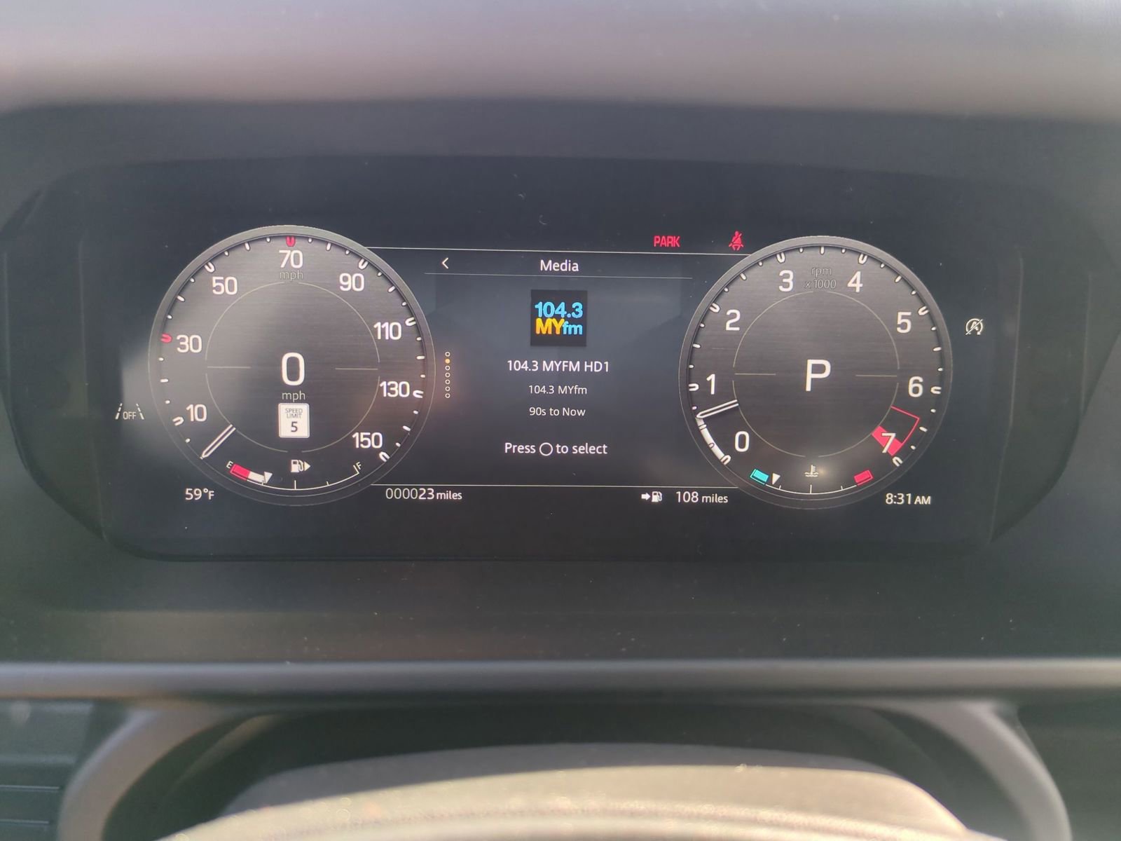 New 2026 Land Rover Defender 130 X-Dynamic SE image 18