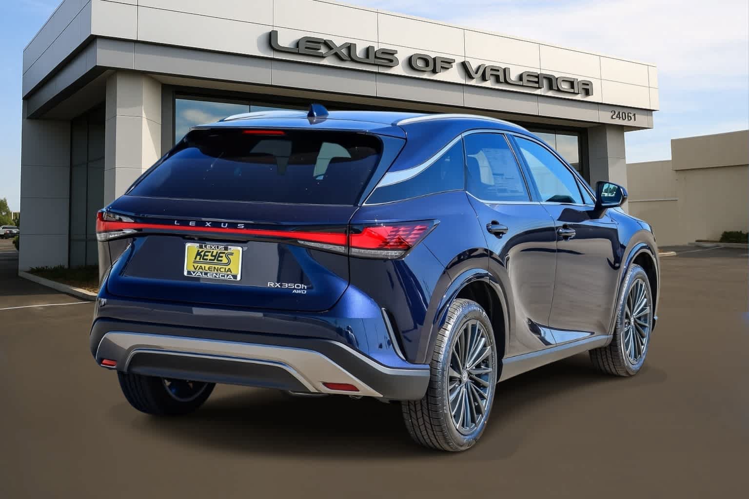 Used 2026 Lexus RX 350h w/ Convenience Package AWD/4WD image 4