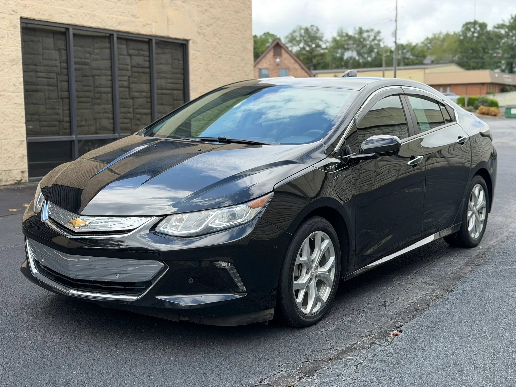 Used 2017 Chevrolet Volt Premier w/ Driver Confidence II Package