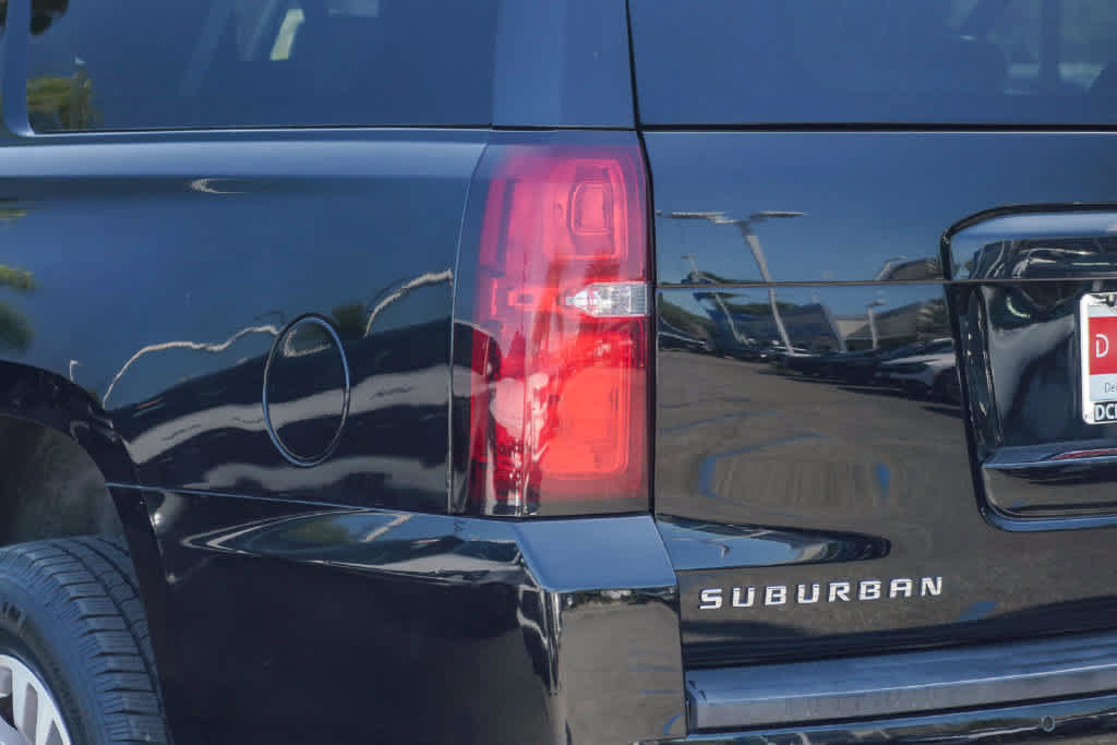 Used 2015 Chevrolet Suburban LT AWD/4WD image 7