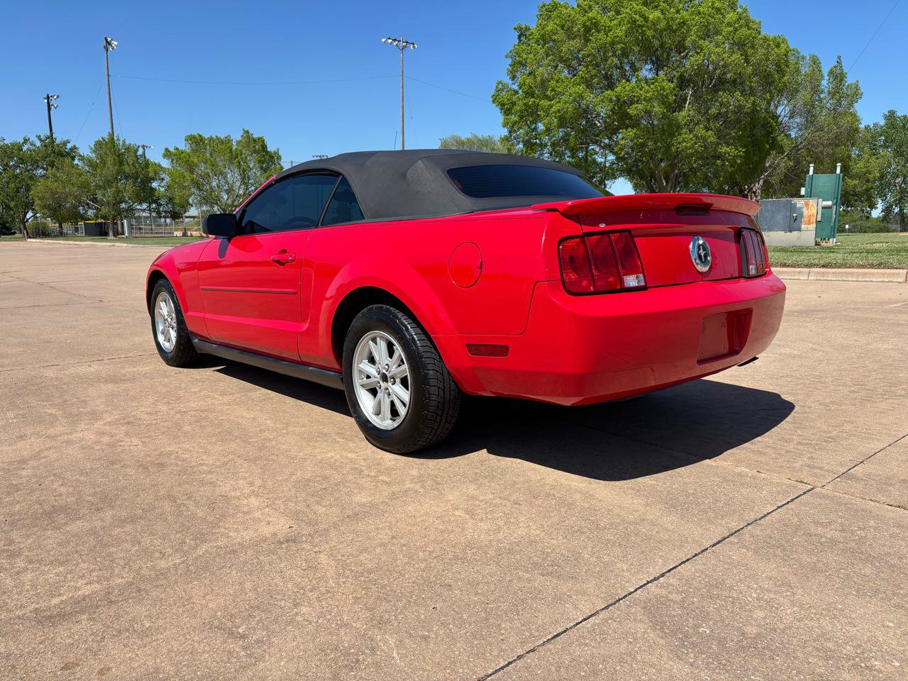 Used 2007 Ford Mustang Premium RWD image 7