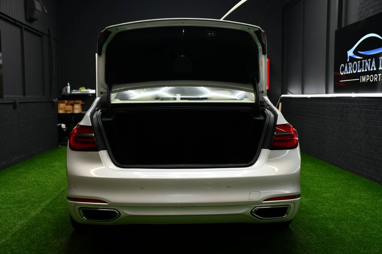 Used 2016 BMW 750i RWD image 50