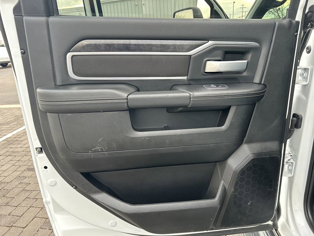 Used 2024 RAM 2500 Big Horn image 31