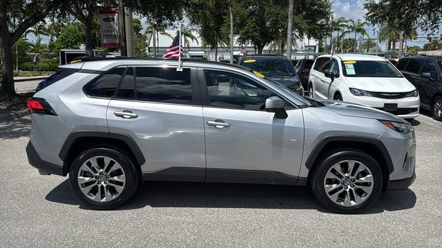 Used 2022 Toyota RAV4 XLE Premium FWD image 11