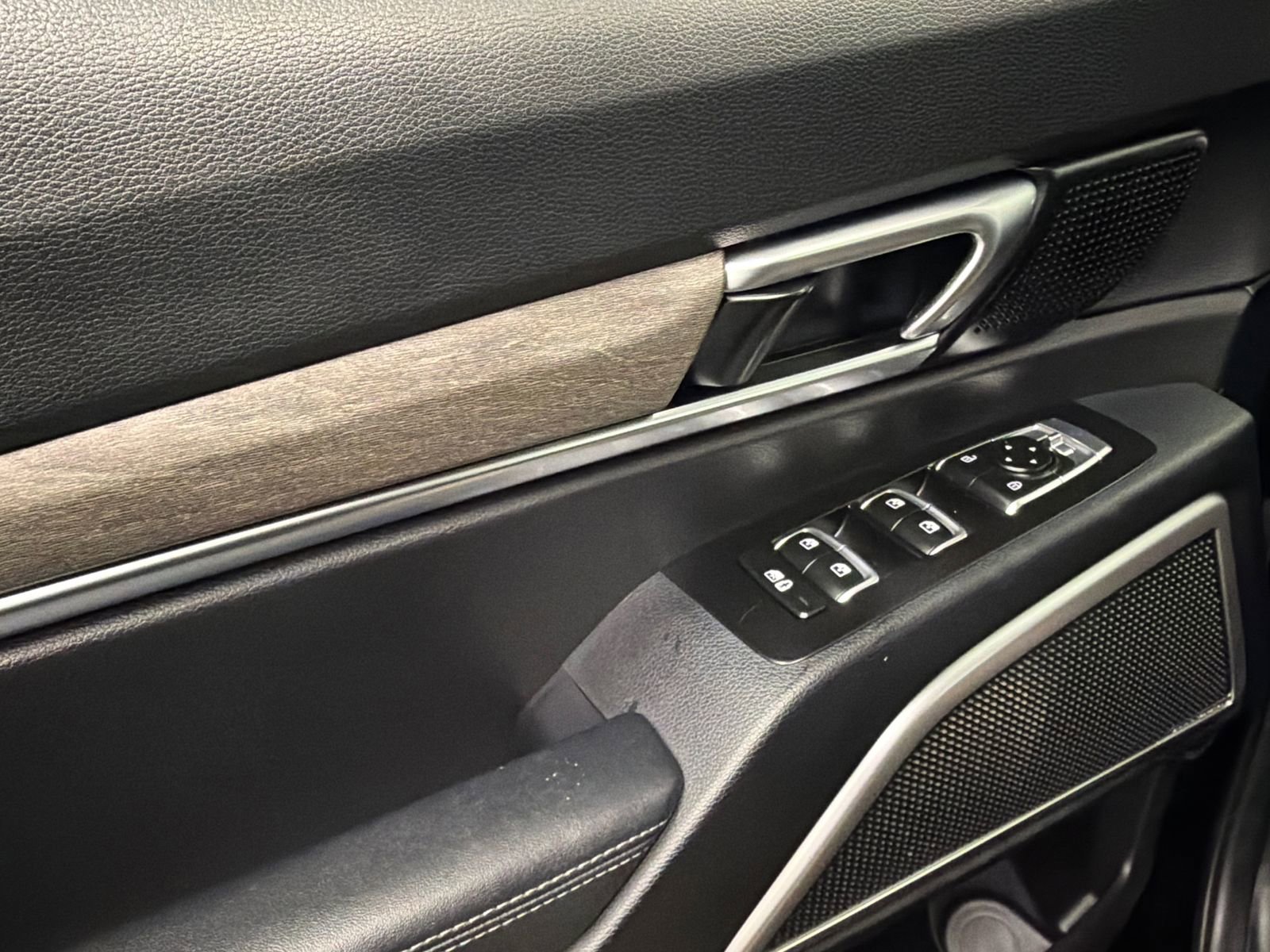 Used 2022 Kia Telluride EX image 34