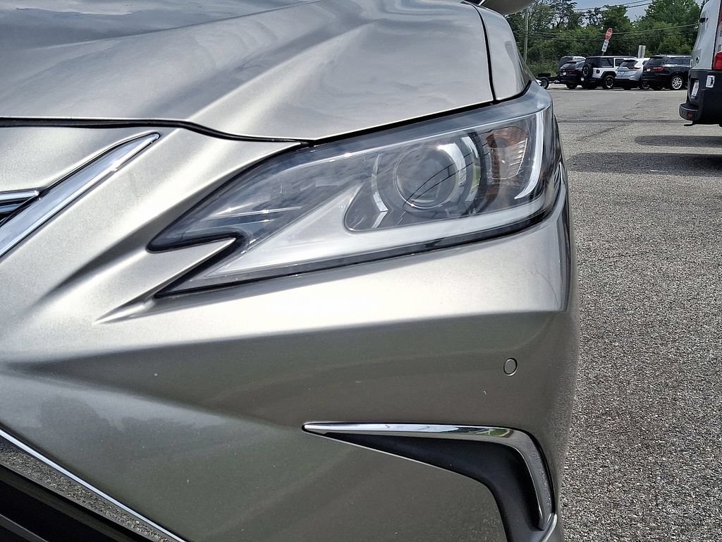 Used 2021 Lexus ES 350 w/ Premium Package FWD image 9