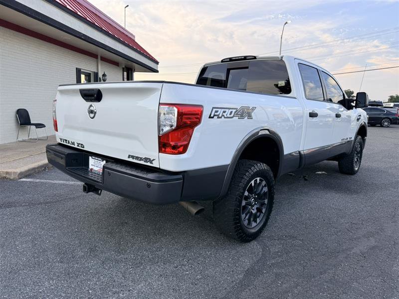 Used 2016 Nissan Titan PRO-4X AWD/4WD image 5
