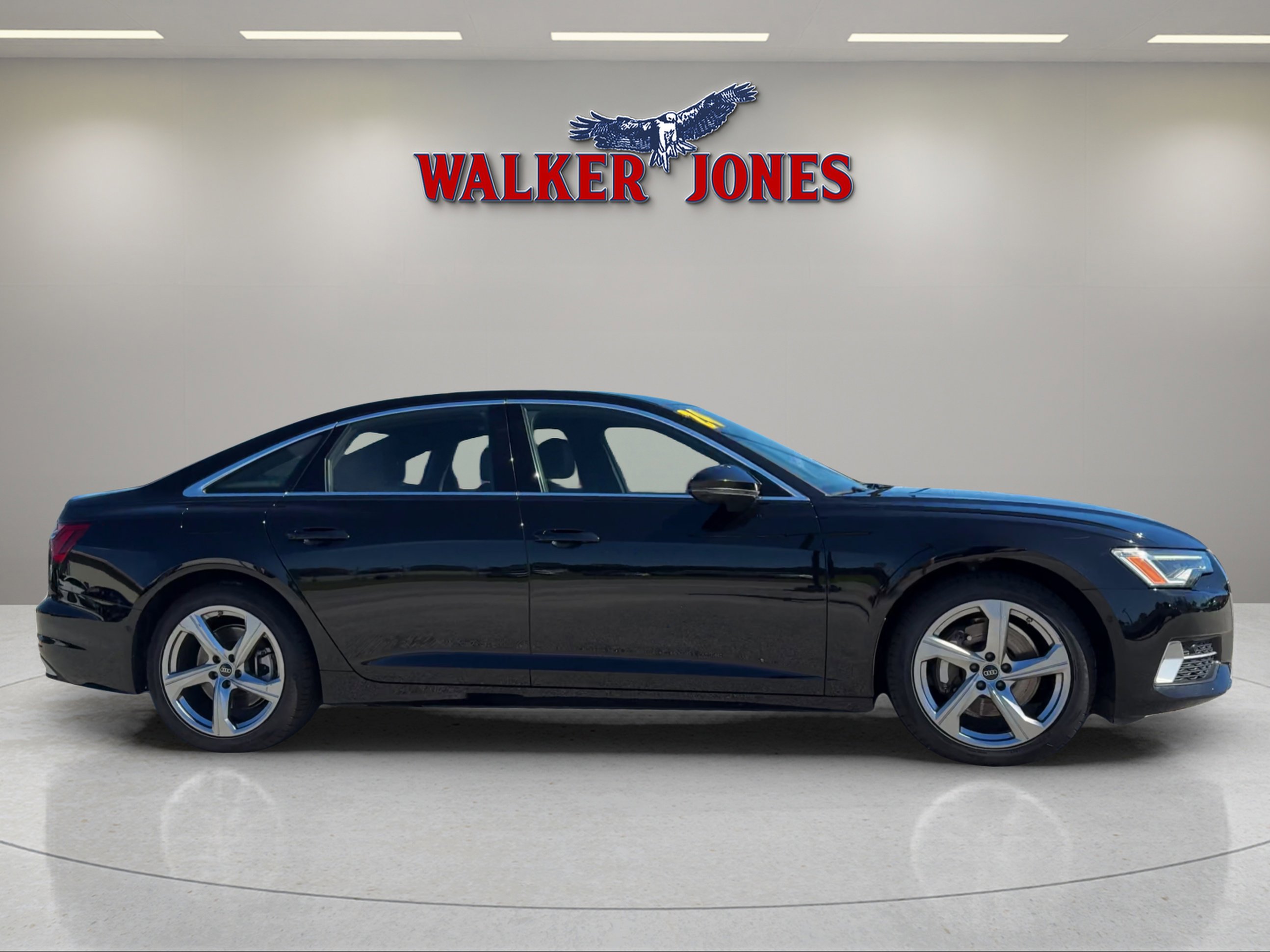 Used 2024 Audi A6 Premium Plus AWD/4WD image 2