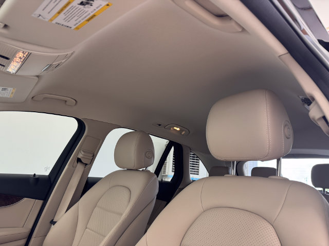 Used 2019 Mercedes-Benz GLC 300 image 5