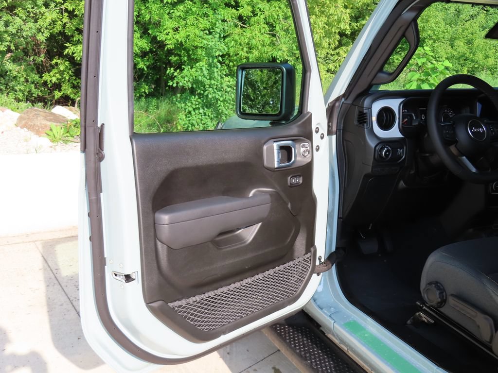 New 2026 Jeep Wrangler Unlimited Sport AWD/4WD image 18