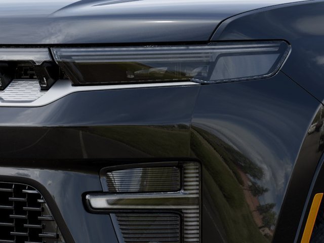 New 2026 Jeep Grand Wagoneer L 2WD image 10