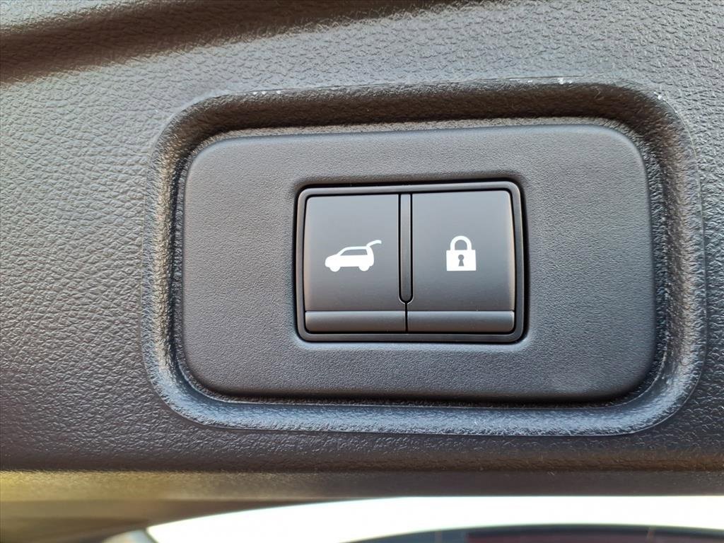 New 2025 Nissan Pathfinder SV image 10