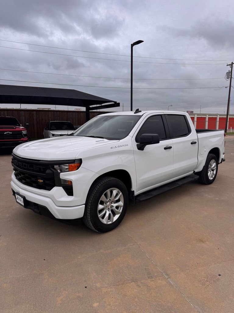 Used 2025 Chevrolet Silverado 1500 Custom RWD image 3