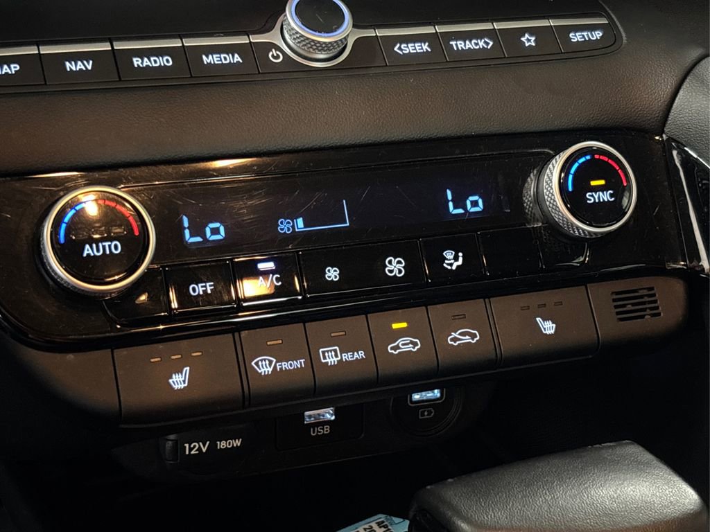 Used 2023 Hyundai Elantra SEL w/ Convenience Package image 27