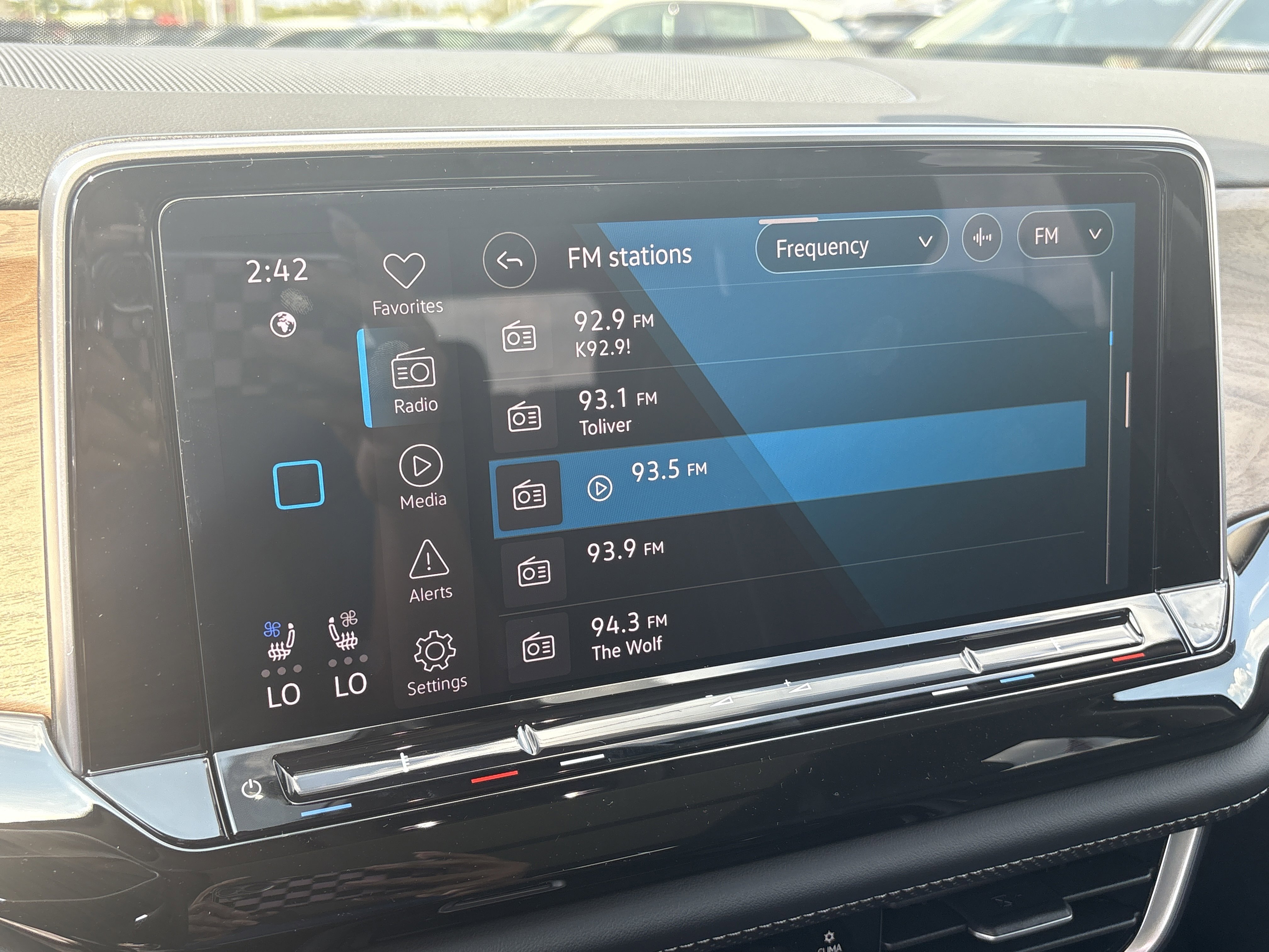 New 2026 Volkswagen Atlas SE image 18