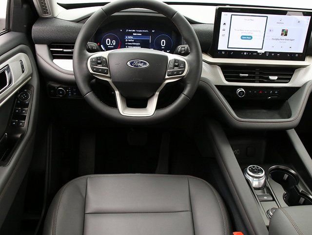 Used 2026 Ford Explorer Active w/ Active Comfort Package image 15
