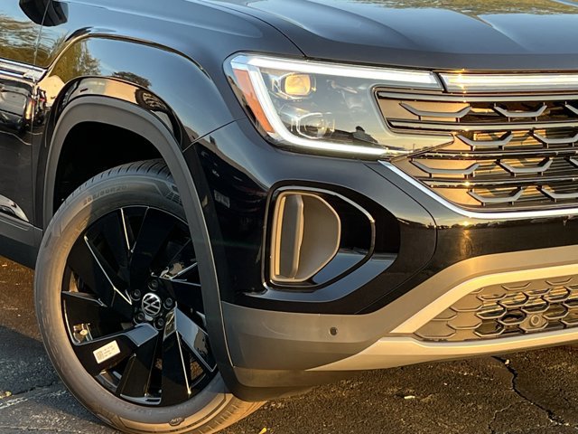 New 2026 Volkswagen Atlas Cross Sport SE image 3