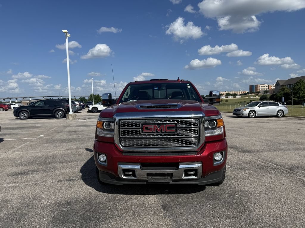 Used 2018 GMC Sierra 2500 Denali w/ Duramax Plus Package AWD/4WD image 2
