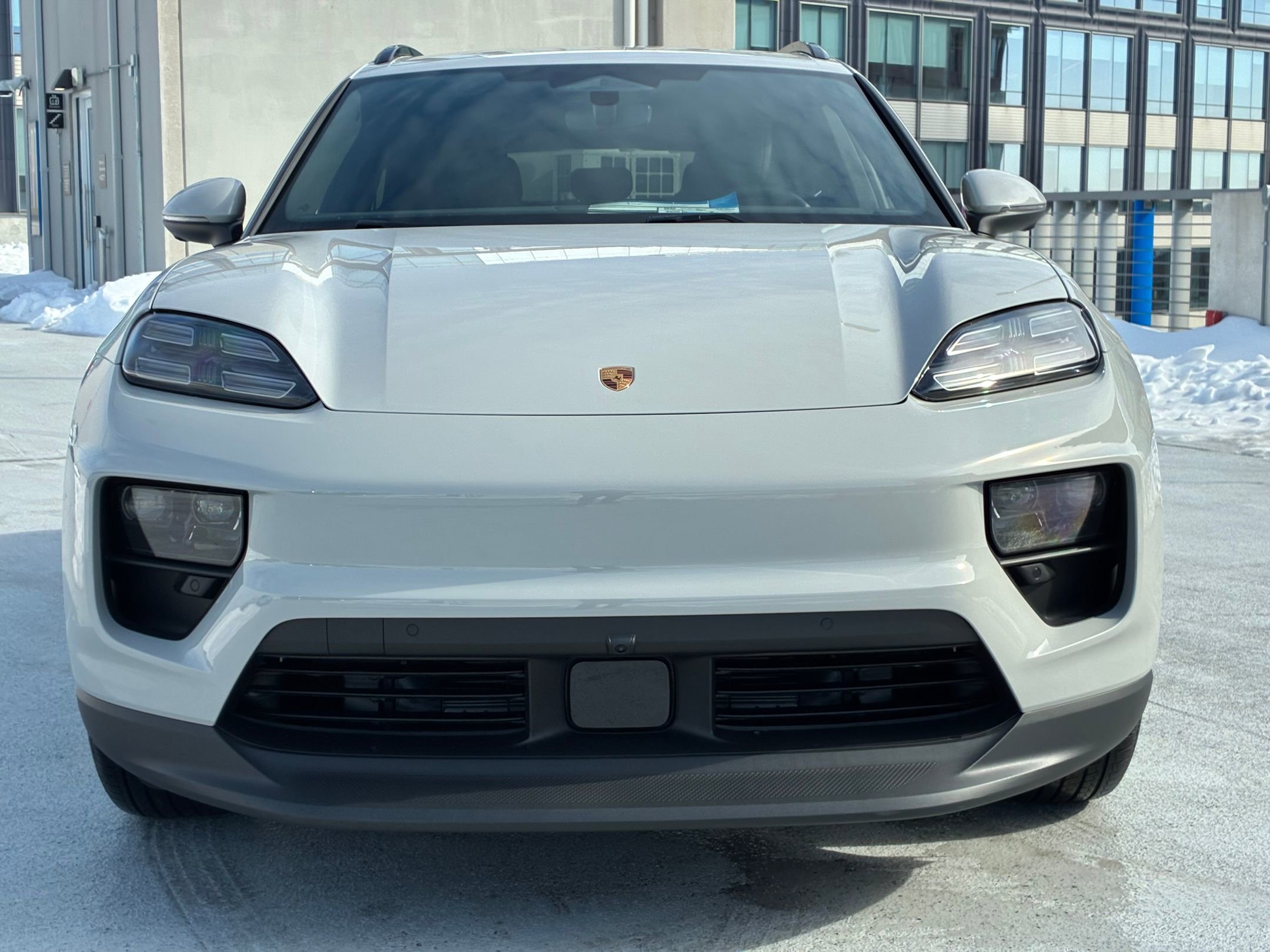 New 2026 Porsche Macan 4 Electric AWD/4WD image 6