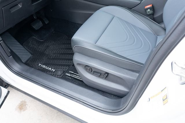 New 2026 Volkswagen Tiguan SE image 29