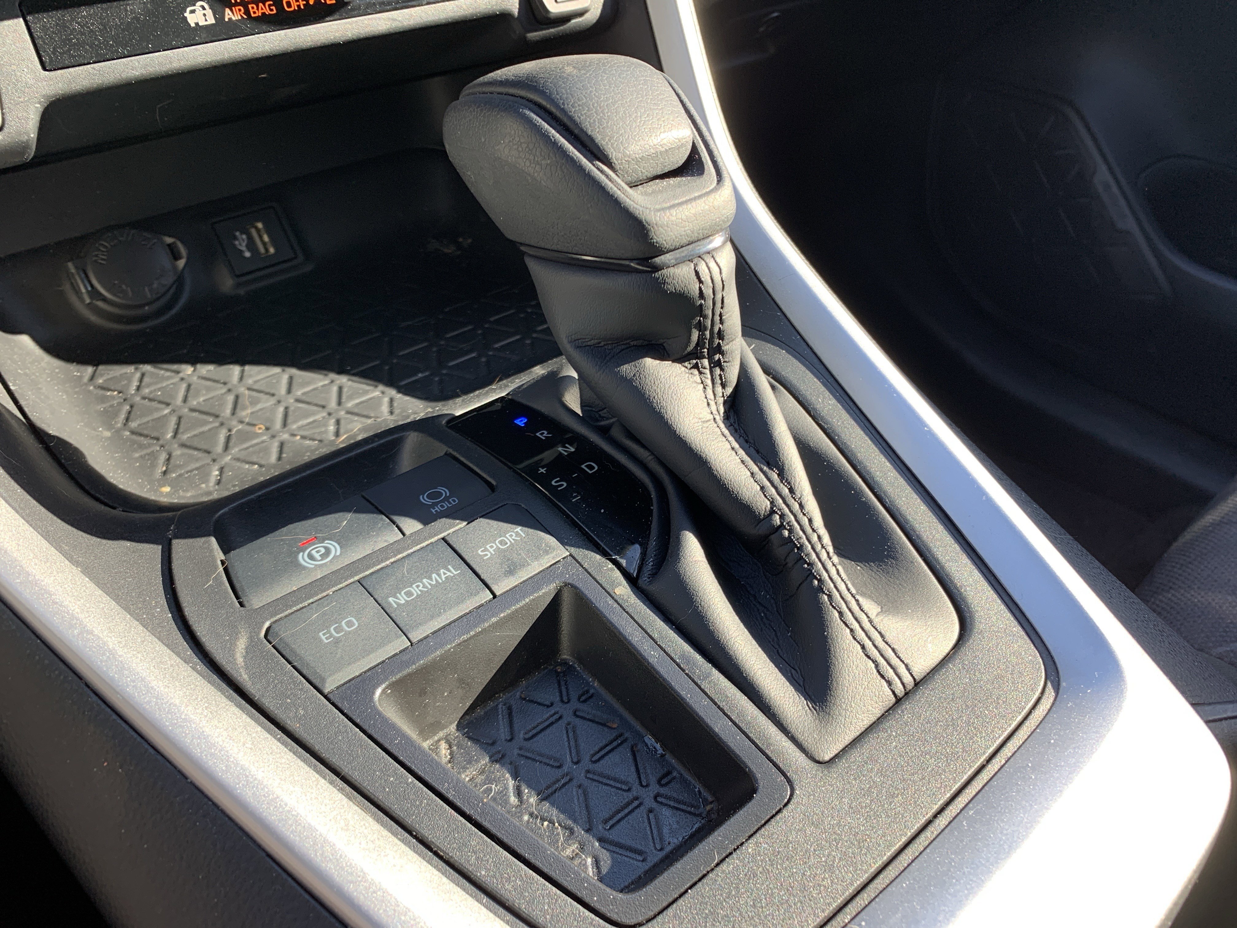 Used 2023 Toyota RAV4 XLE image 26