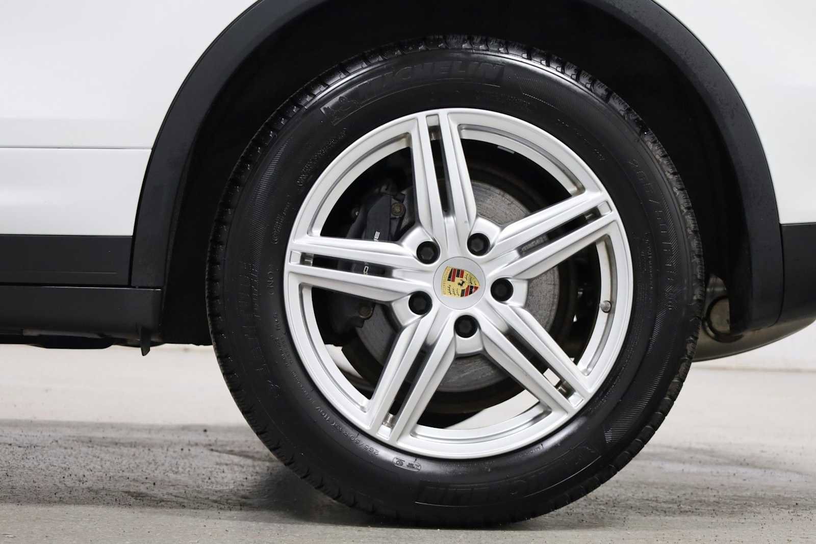 Used 2014 Porsche Cayenne AWD/4WD image 37
