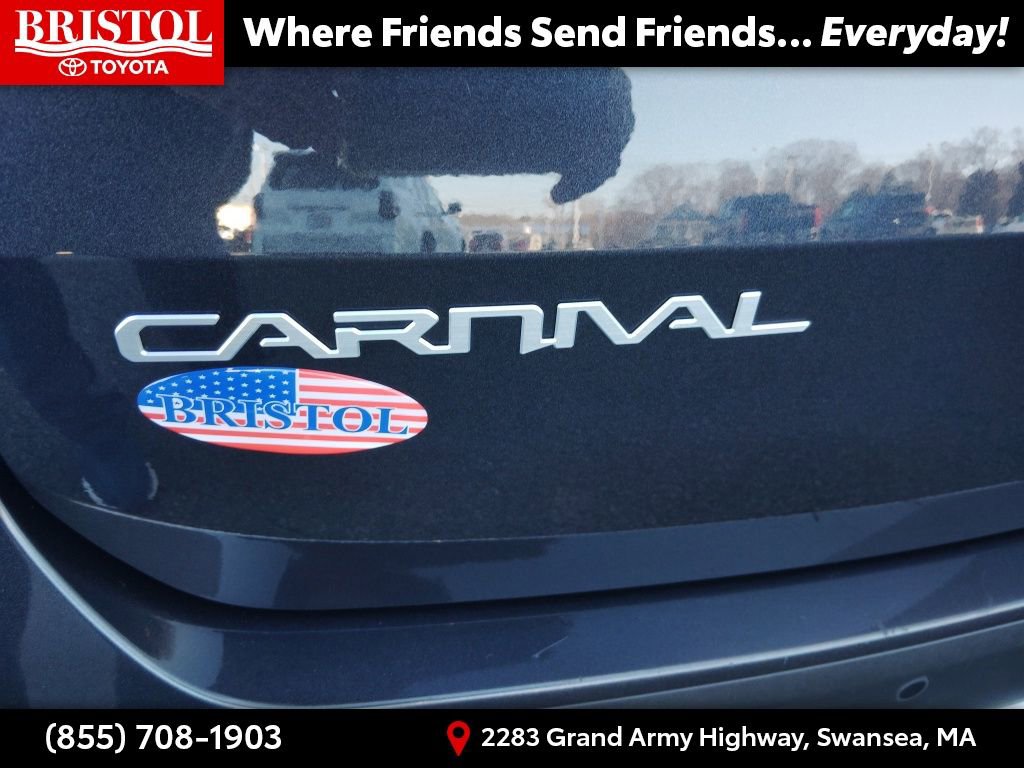 Used 2024 Kia Carnival LX image 31