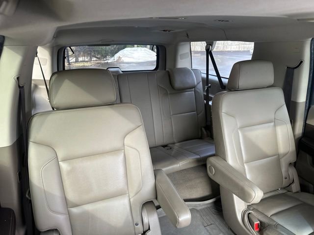 Used 2020 Chevrolet Suburban Premier AWD/4WD image 15