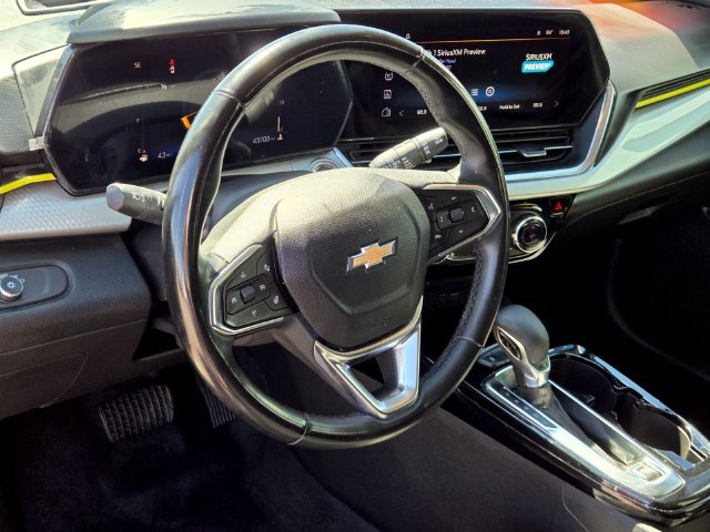 Used 2025 Chevrolet Trax LT w/ LT Convenience Package FWD image 18