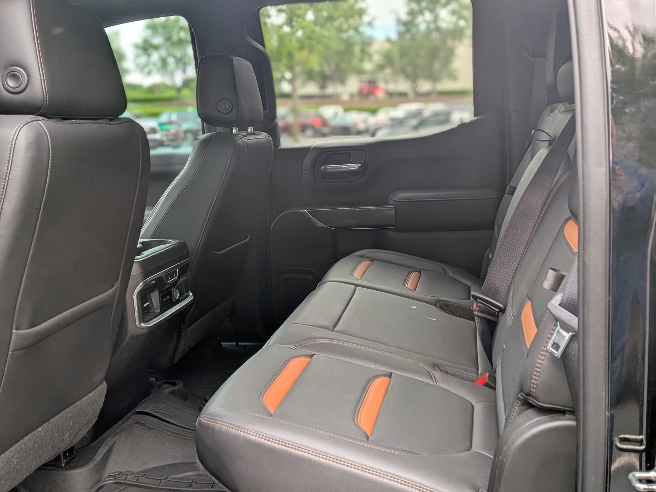 Used 2019 GMC Sierra 1500 AT4 w/ AT4 Premium Package AWD/4WD image 34