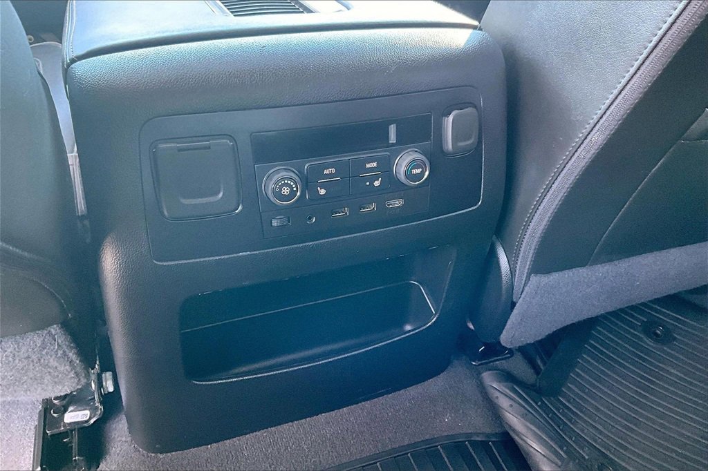 Used 2020 GMC Yukon XL Denali w/ Denali Ultimate Package image 22