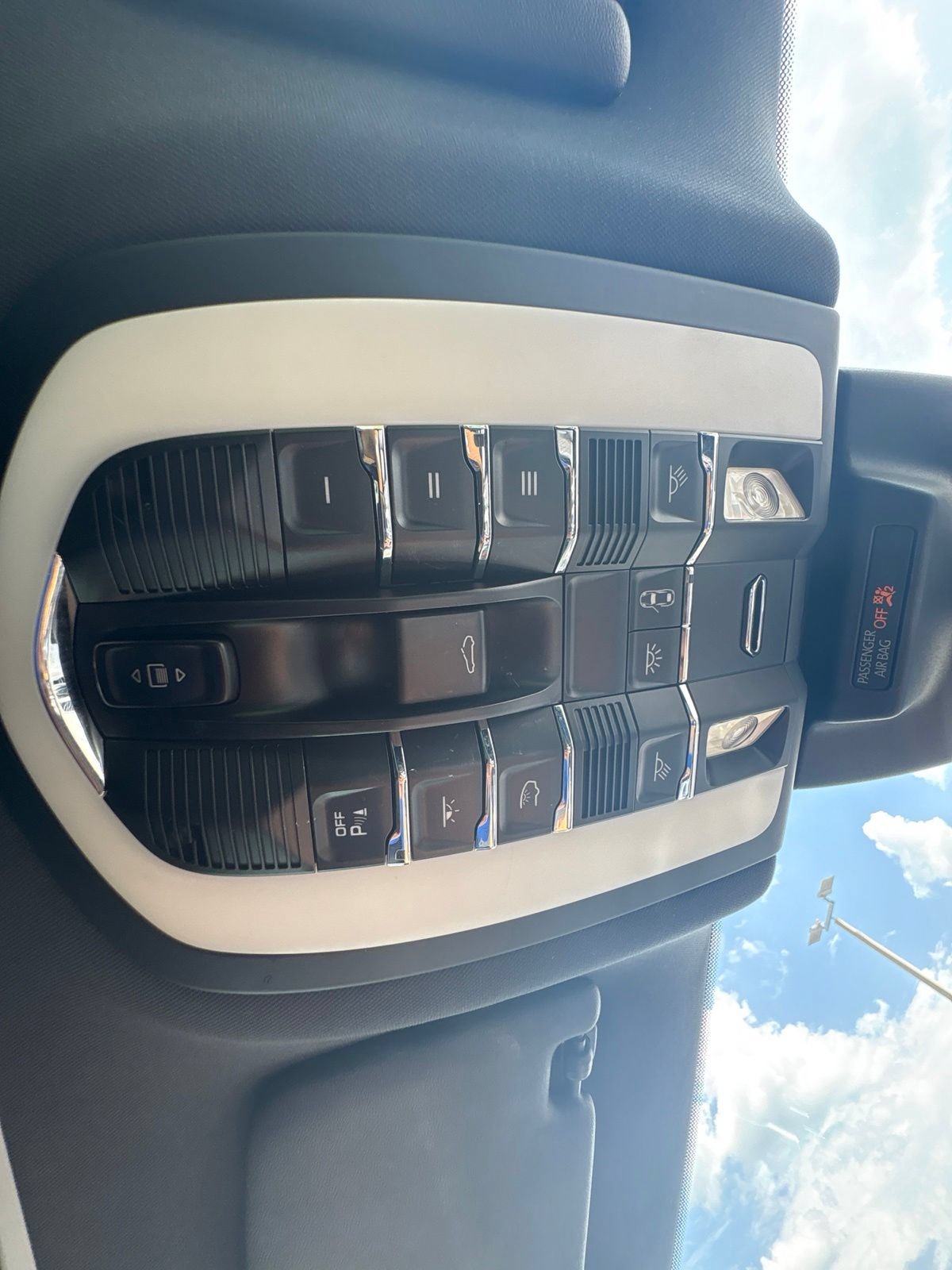 Used 2018 Porsche Macan S AWD/4WD image 34