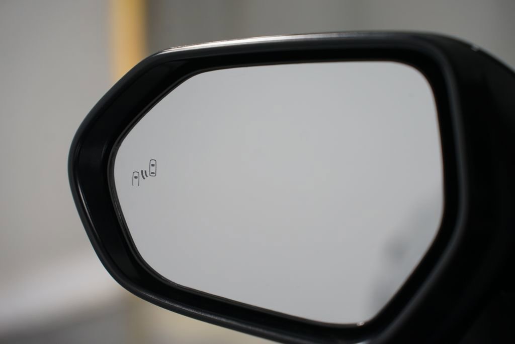 Used 2025 Toyota Camry SE image 27