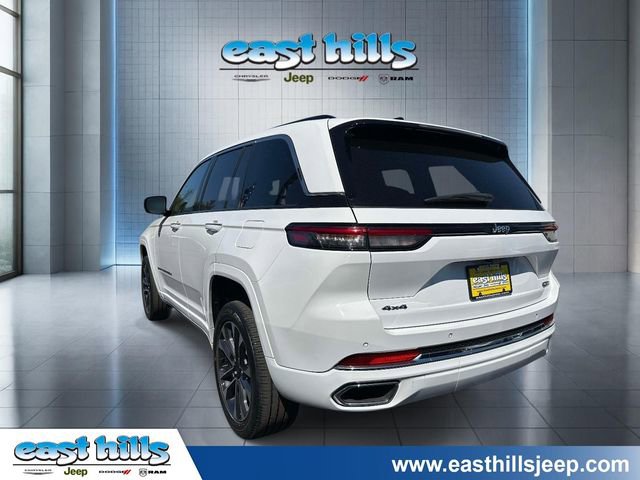 Used 2023 Jeep Grand Cherokee Overland AWD/4WD image 4