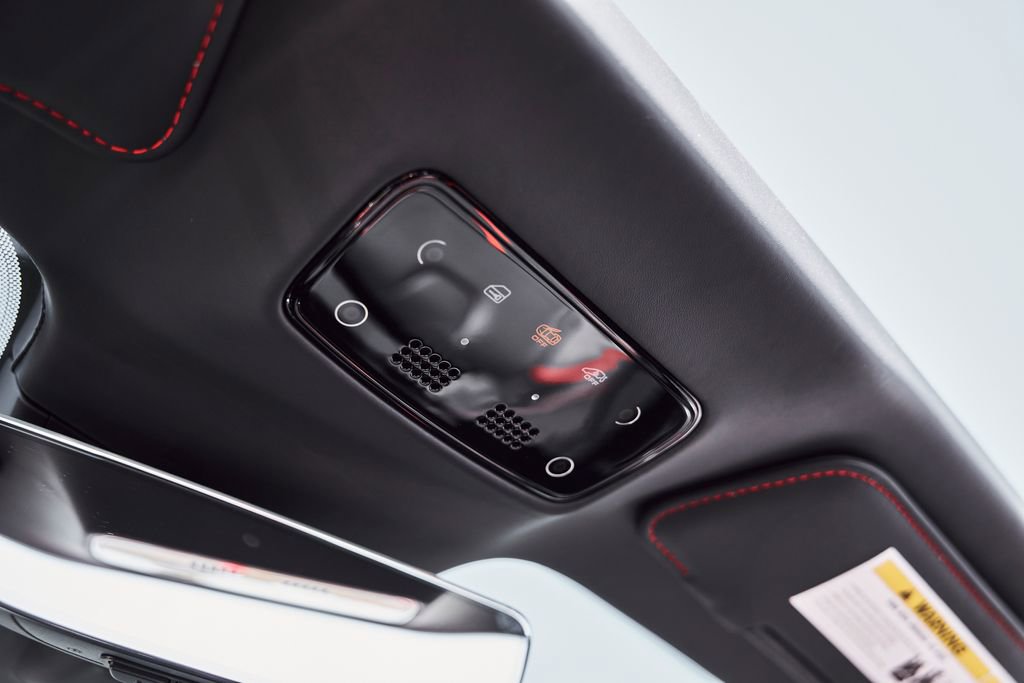 Used 2025 Ferrari SF90 Spider image 77