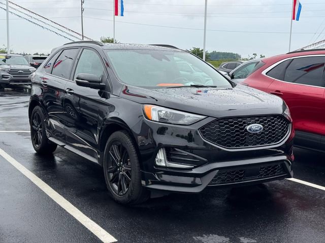 Used 2020 Ford Edge ST-Line w/ Cold Weather Package AWD/4WD image 1