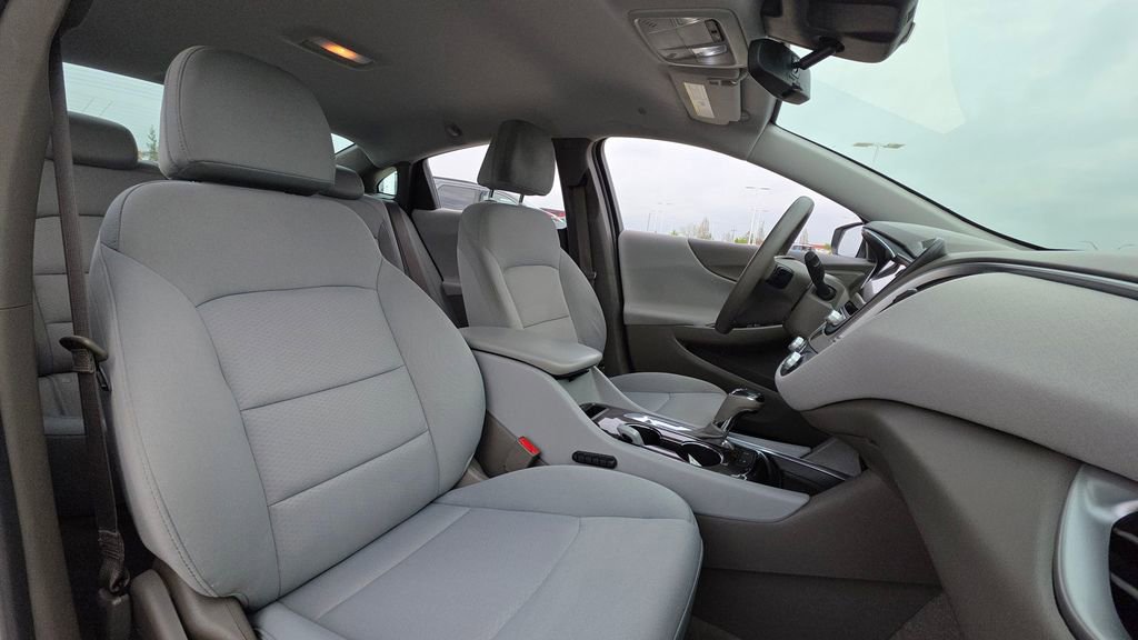 Used 2020 Chevrolet Malibu LS w/ Driver Confidence Package II FWD image 11