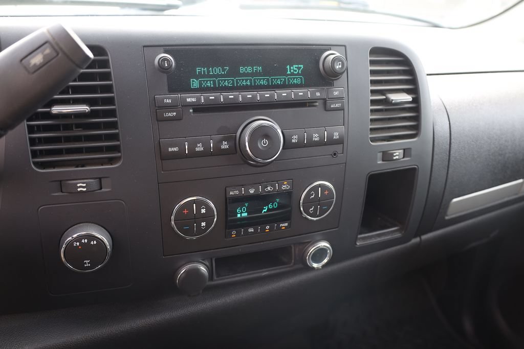 Used 2009 Chevrolet Silverado 3500 LT w/ Exterior Plus Package AWD/4WD image 15