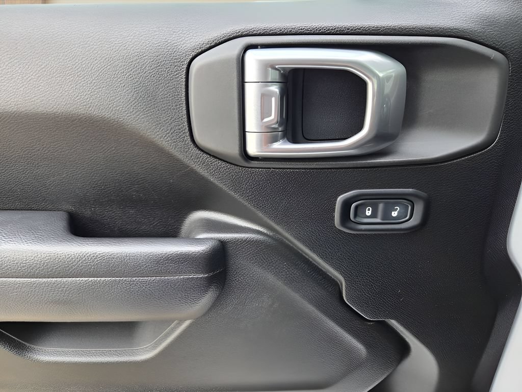 Used 2025 Jeep Wrangler Sport AWD/4WD image 20