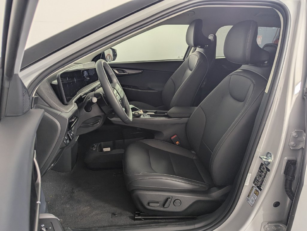 New 2026 Kia EV6 Wind RWD image 11