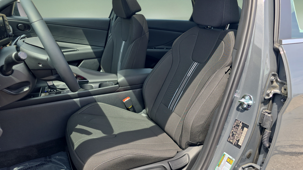 New 2026 Hyundai Elantra SEL Sport Premium FWD image 23