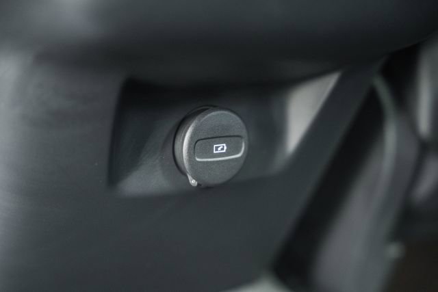 Used 2024 Volvo XC60 B5 Plus w/ Protection Package Premier AWD/4WD image 33