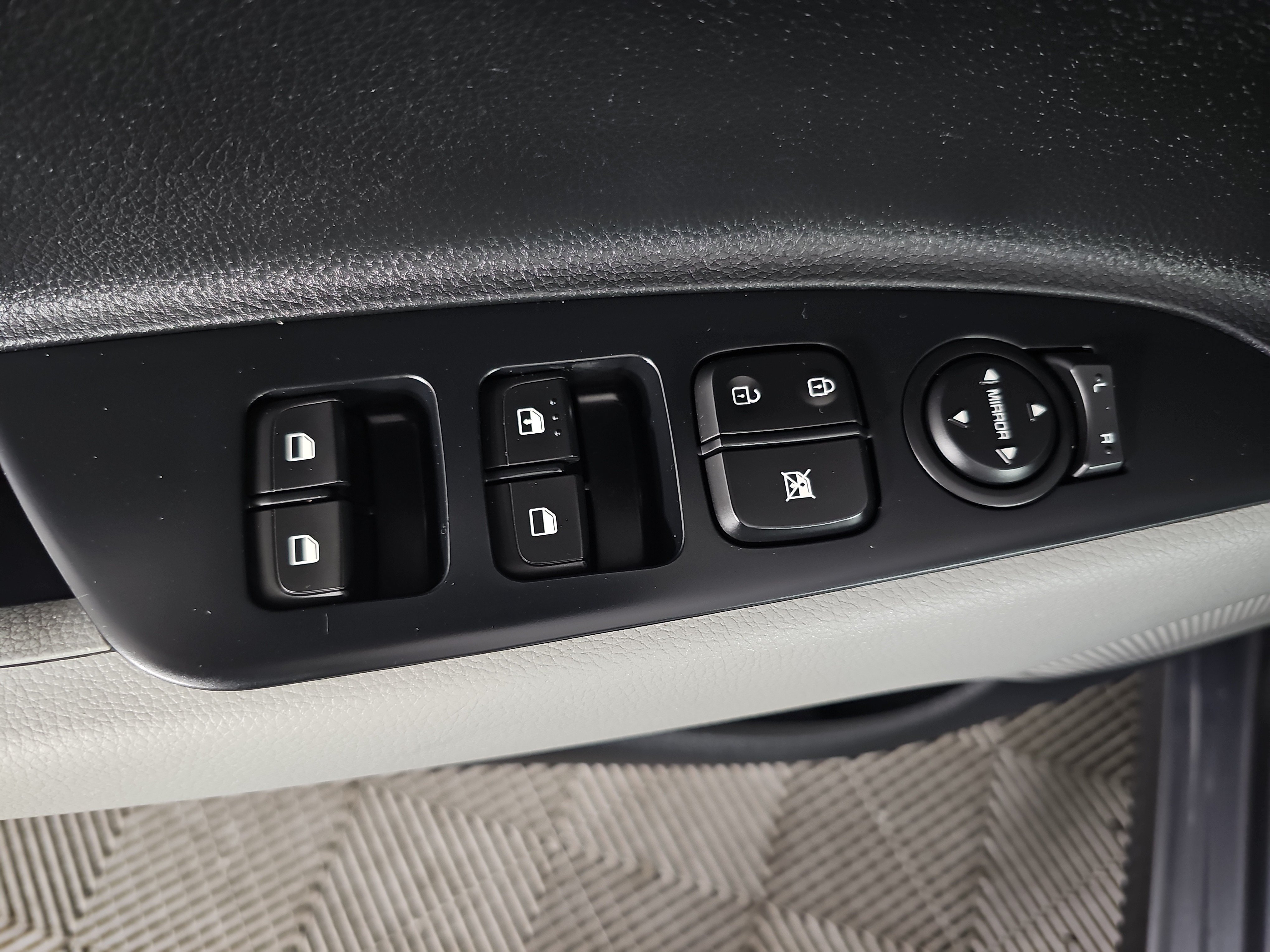 Used 2019 Kia Rio S w/ Technology Package FWD image 16