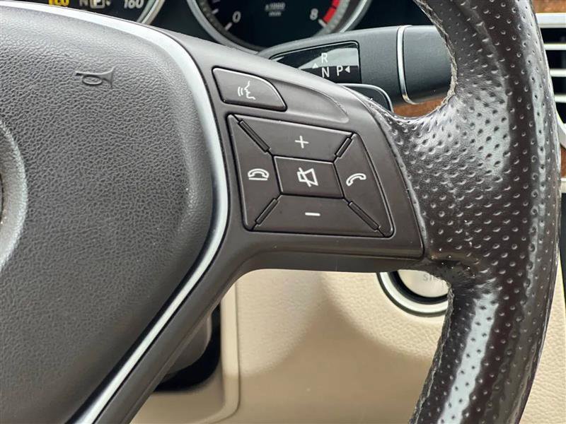 Used 2014 Mercedes-Benz E 350 4MATIC Sedan image 21