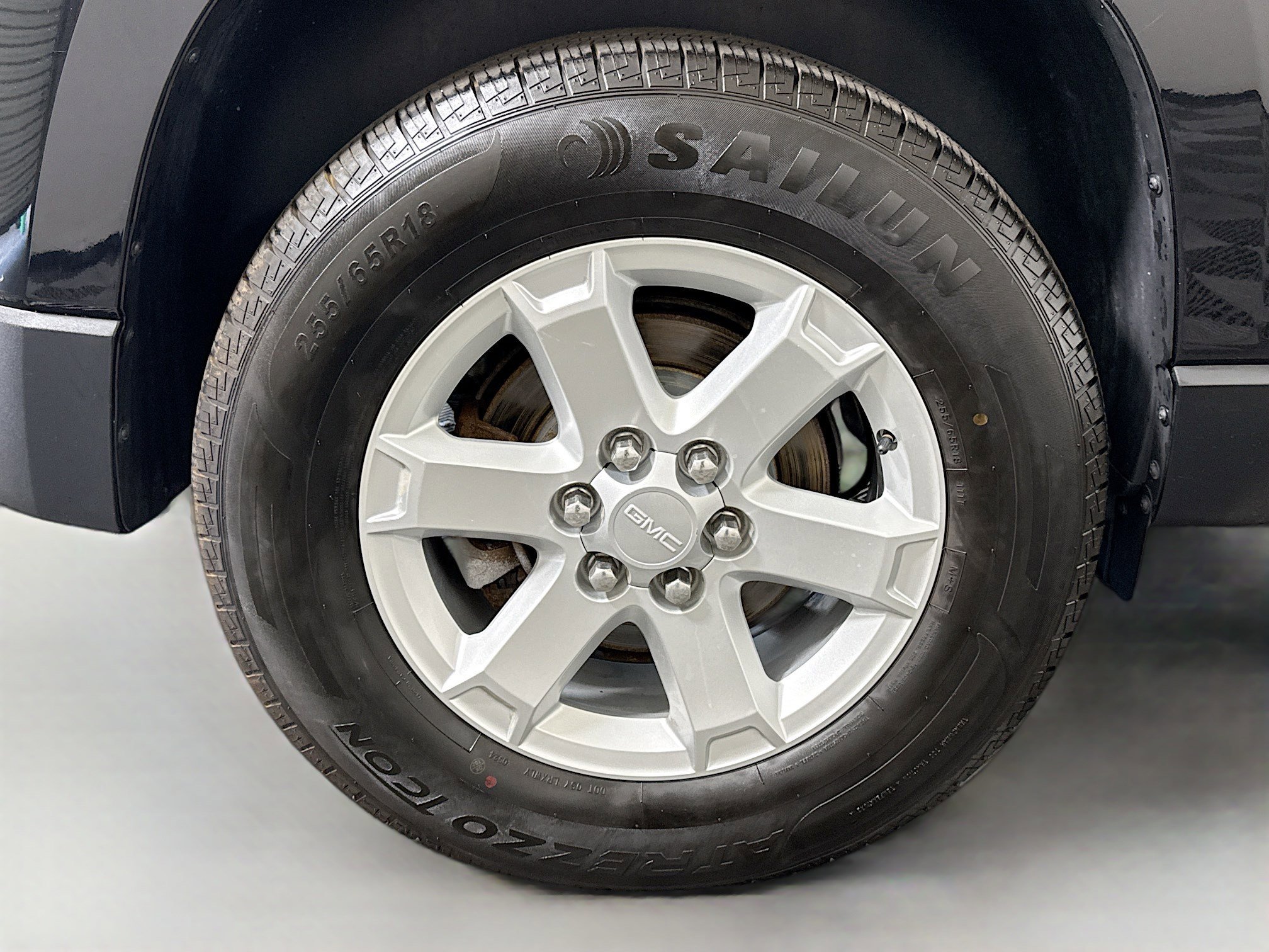 Used 2016 GMC Acadia SLE image 32