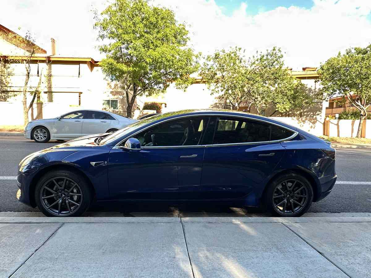 Used 2018 Tesla Model 3 Long Range RWD image 5