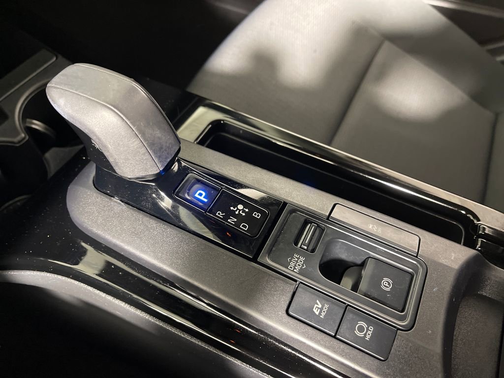 Used 2023 Toyota Prius LE FWD image 22